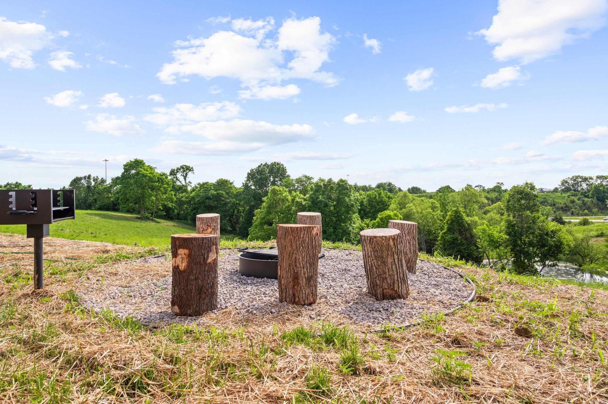 The Lodges At Eden Reserve - Pet Friendly Cabins Near Ark Williamstown Bagian luar foto